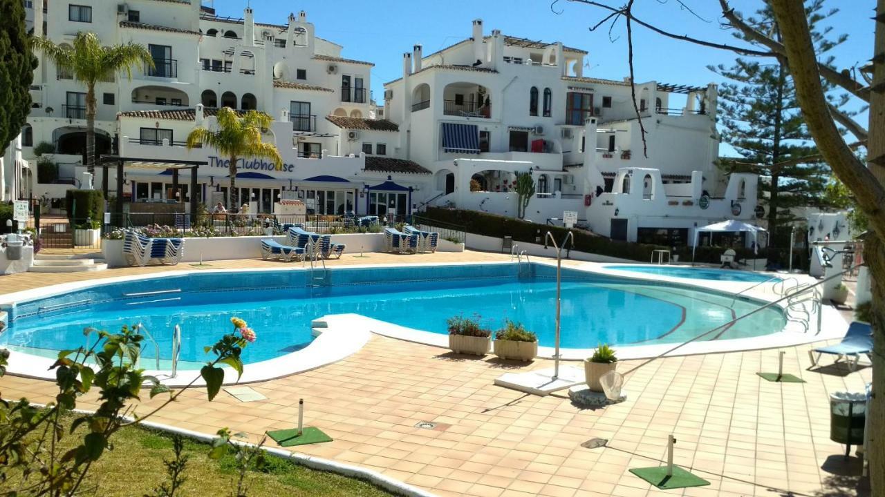 Pueblo Blanco Apartment Benalmadena Luaran gambar